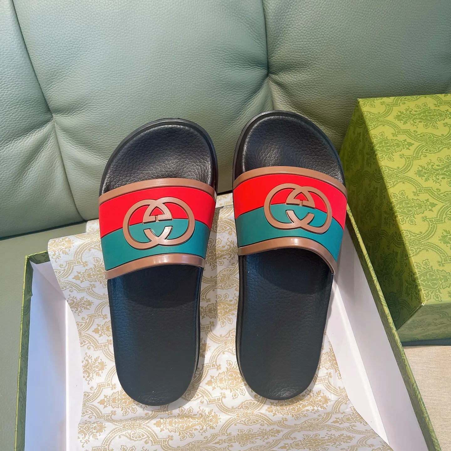 Men's Men's Shoes 130🐮🐮Gucci Gucci Slippers Gucci 2024 latest beach sandals slippers Original molding double G LOGO Original molding consistent Outsole: Men's Men's Shoes u double-layer outsole Size: 35-46